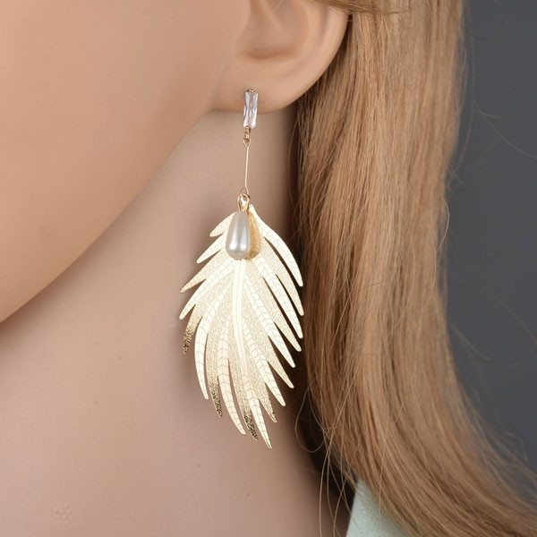 Feather Shape Alloy and Pearl Earring
