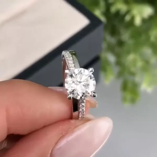 1.5ct Round Cut White Sapphire Engagement Ring