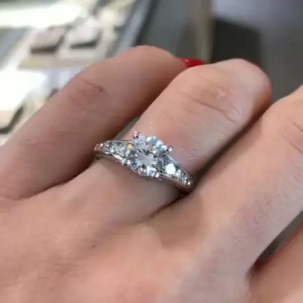 Handmade 1.5 Ct Round Cut Lab-created Sapphire Ring