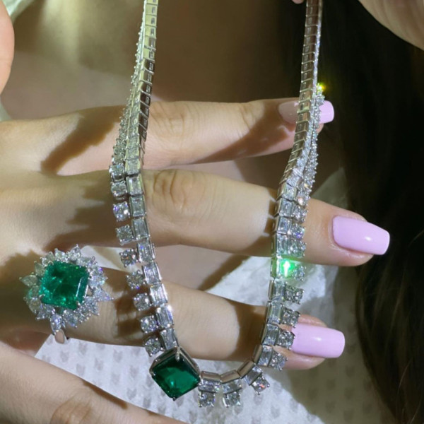 6.8ct Cushion Cut Emerald Two-Row Statement Necklace