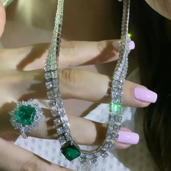 6.8ct Cushion Cut Emerald Two-Row Statement Necklace