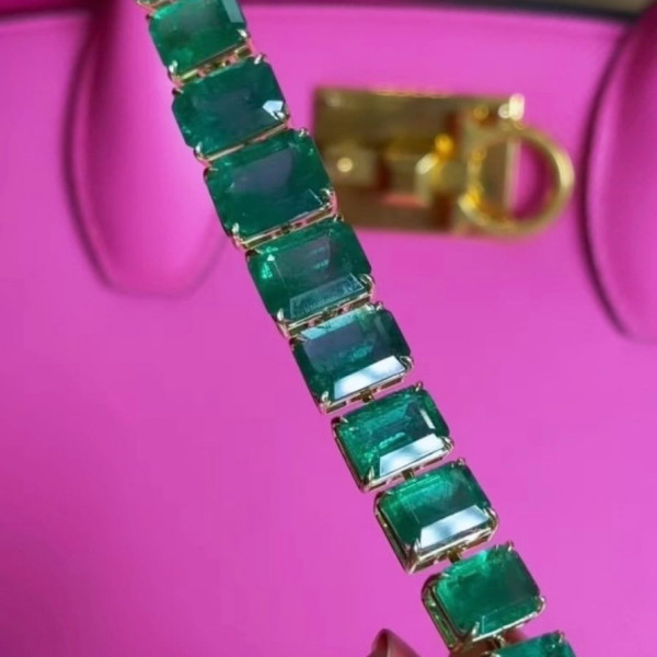 48ctw Gradient Size Emerald Statement Bracelet
