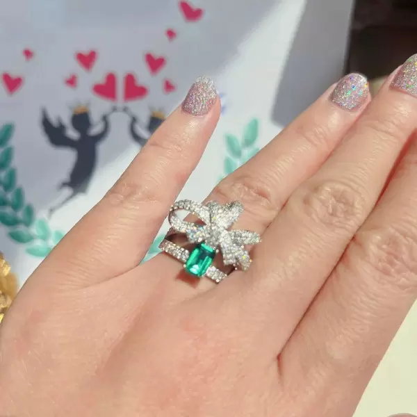Vintage Bowknot Emerald Cocktail Ring