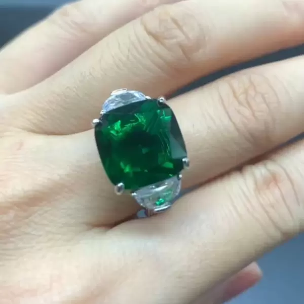 Emerald discount cushion cut