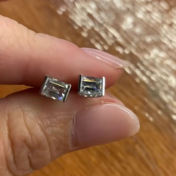 1ct Baguette Half-bezel  Stud Earrings