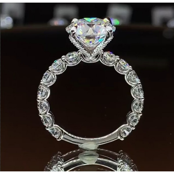 Handmade 3.0 CT Round Cut 4-Prong Setting Engagement Ring