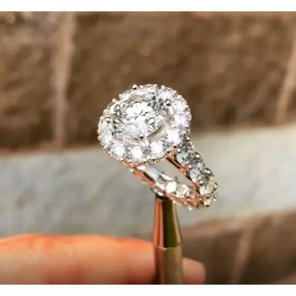 Handmade 1.0 CT Round Cut Halo Setting Engagement Ring