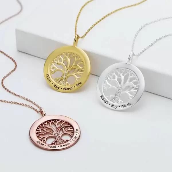 Name Engraving Family Tree Disc Pendant Necklace