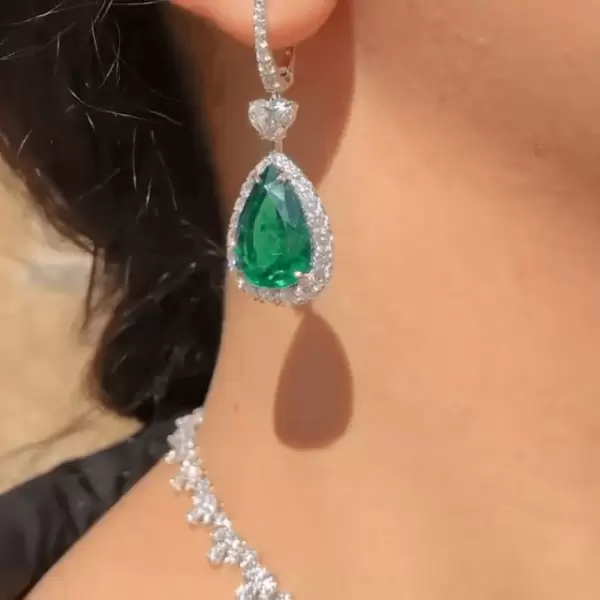 Pear Cut Emerald Necklace & Earrings Jewelry Set