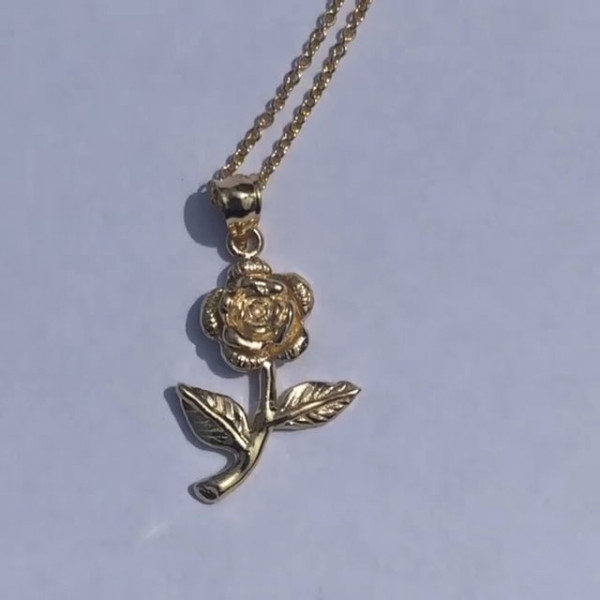 Handmade Rose Pendent Women's Necklace