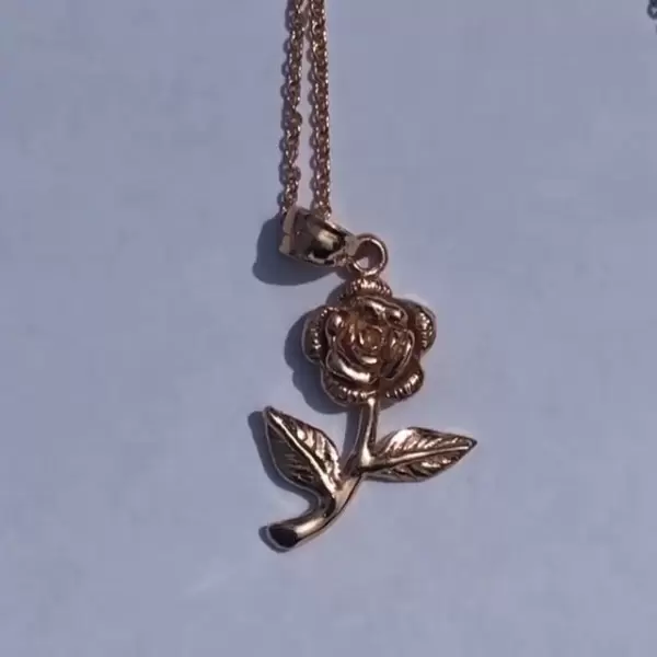 Handmade Rose Pendent Women's Necklace