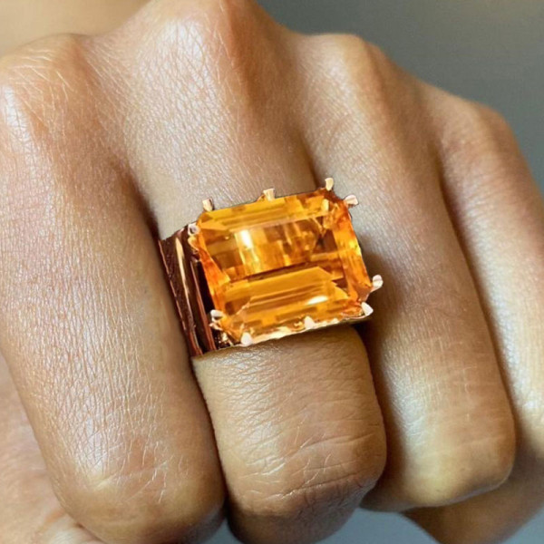 14ct Emerald Cut Yellow Sapphire Square Shank Cocktail Ring