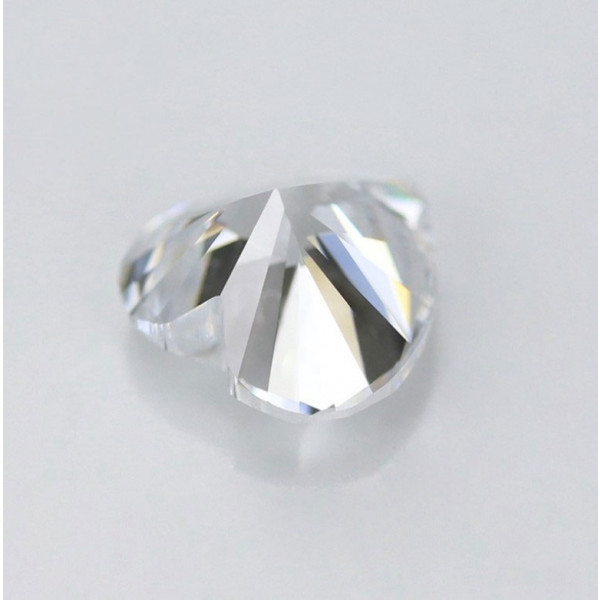 SayaBling Heart Cut 5A Lab-Created White Color Gemstone
