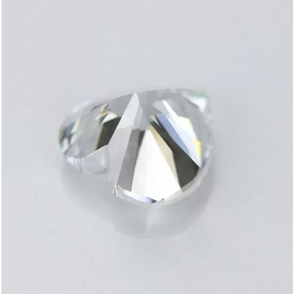 SayaBling Heart Cut 5A Lab-Created White Color Gemstone