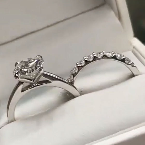 1.25ct Round Cut White Sapphire 2pcs Bridal Set