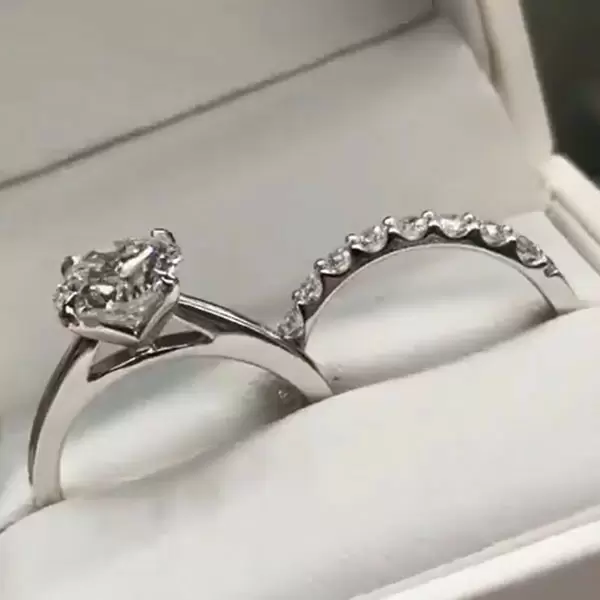 1.25ct Round Cut White Sapphire 2pcs Bridal Set