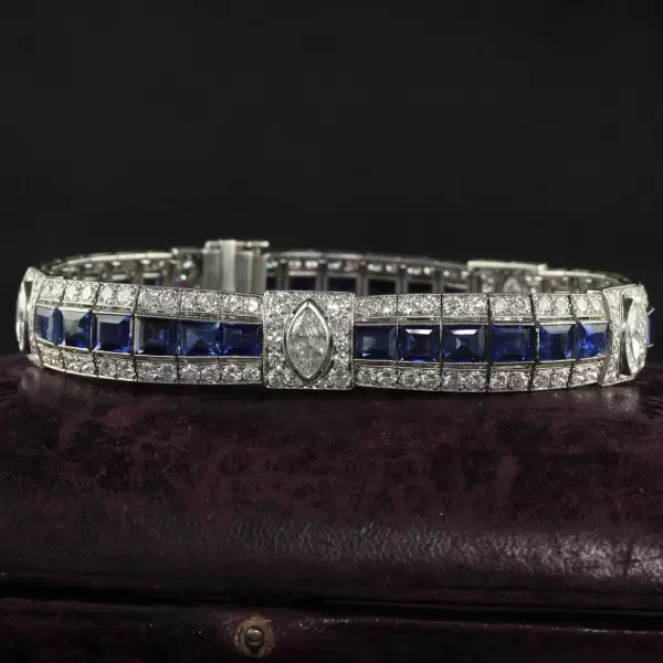 18ctw Blue and White Art-deco Vintage Statement Bracelet