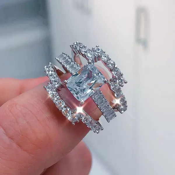 4ct Radiant Cut White Sapphire 3pcs Bridal Set