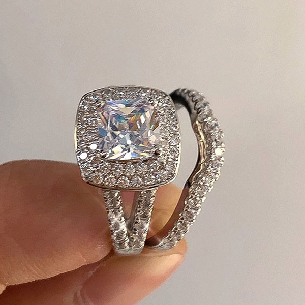 2.5ct Cushion Cut White Sapphire 2pcs Bridal Set