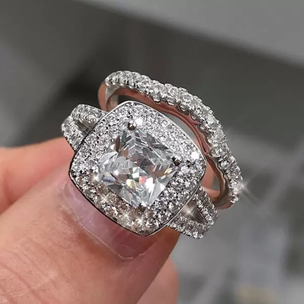 2.5ct Cushion Cut White Sapphire 2pcs Bridal Set