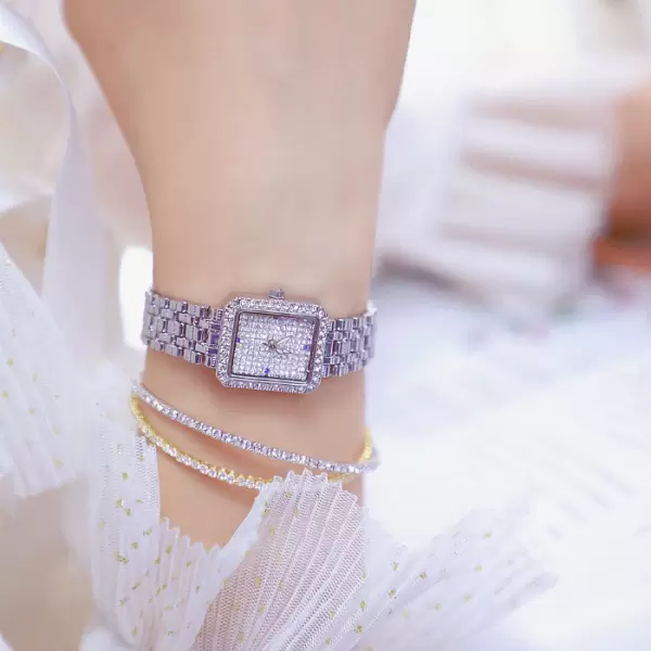 Fashion Shiny Square Dial full Diamond Watch