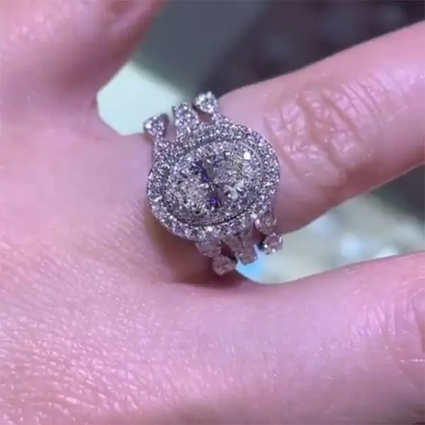 1.5ct Oval Cut White Sapphire 3pcs Bridal Set