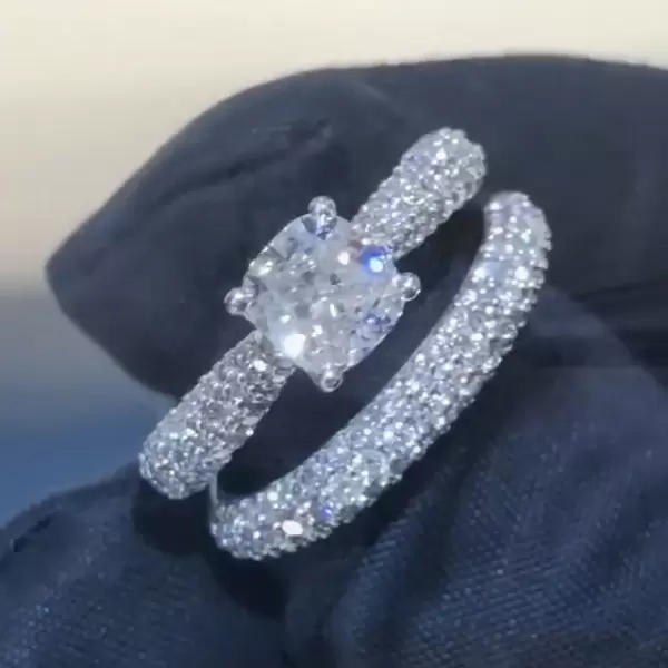 1.2ct Cushion Cut White Sapphire 2pcs Bridal Set