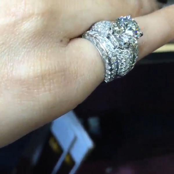 Handmade 2.0 CT Round Cut 3pcs Wedding Ring Set