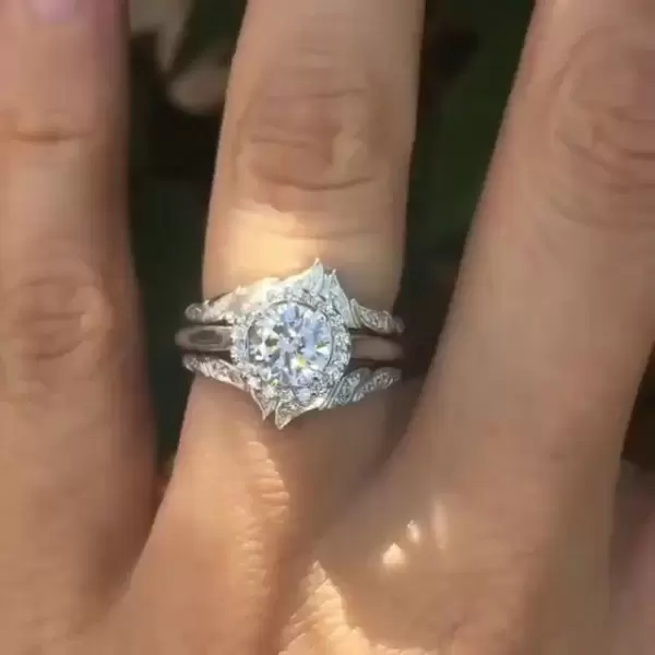 Handmade 1.5 CT Round Cut Halo 3pcs Wedding Ring Set