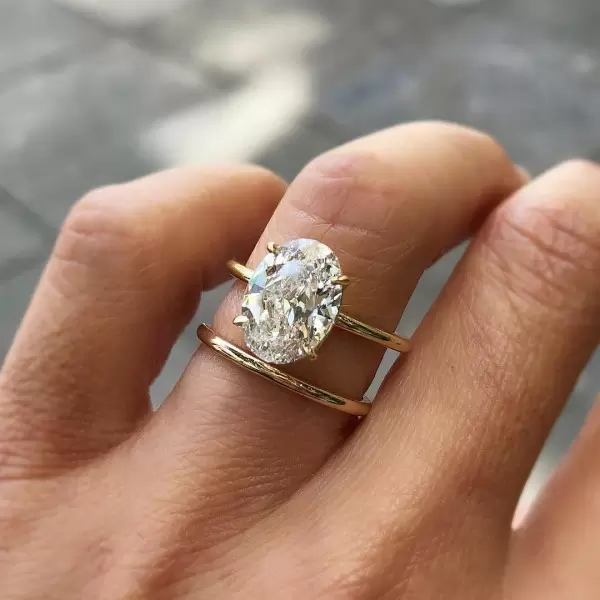 1.2ct Oval Cut White Sapphire 2pcs Bridal Set