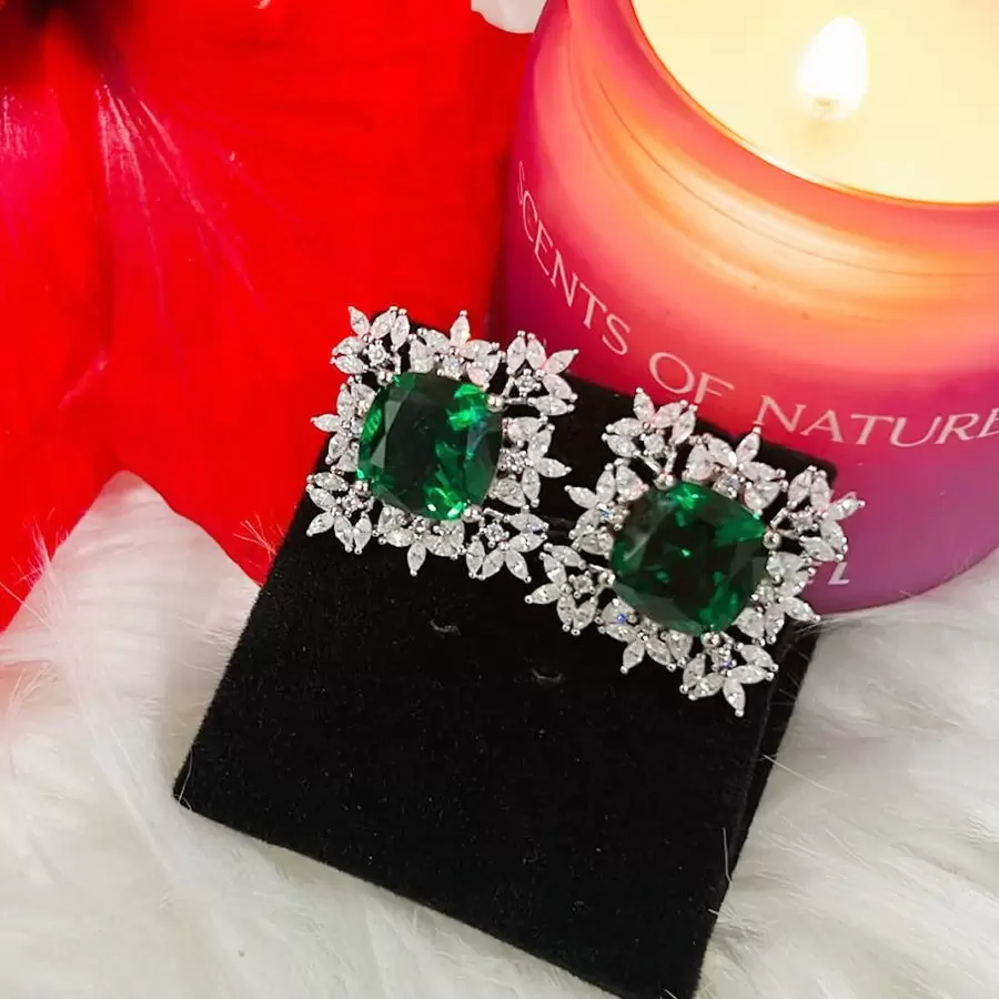 Pretty Green Earrings