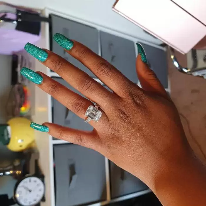 It's a beautiful ring, met my expectations as usual.