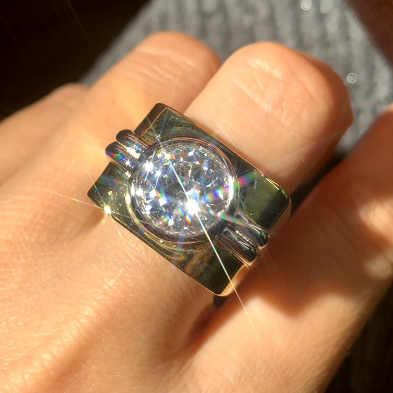 Beautiful Ring! It’s bold and big for my hands