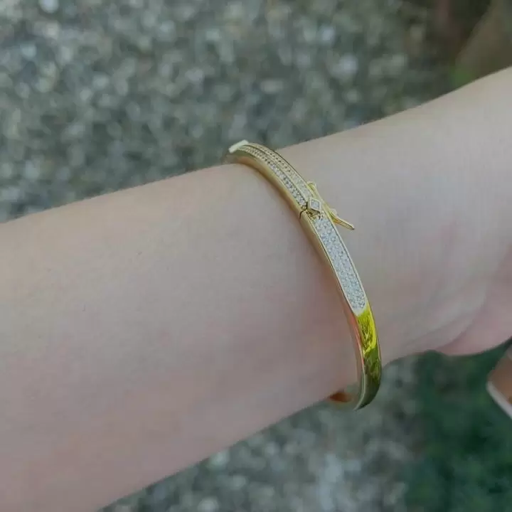 gorgeous bangle