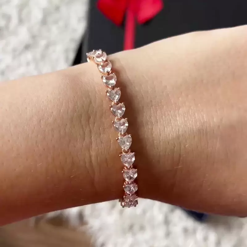 Stunning bracelet.