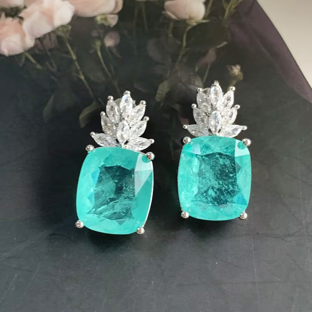 Great earrings!