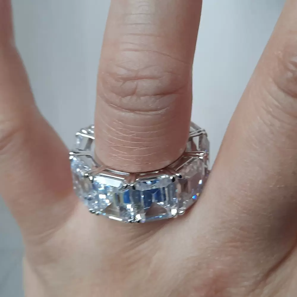 Gorgeous, fantastic showstopper!
