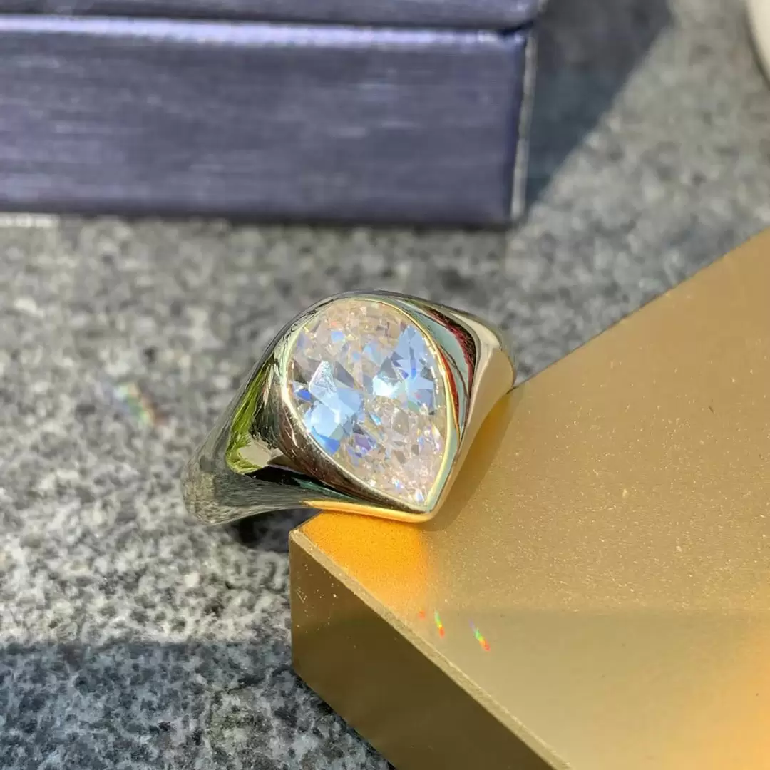 Pretty ring