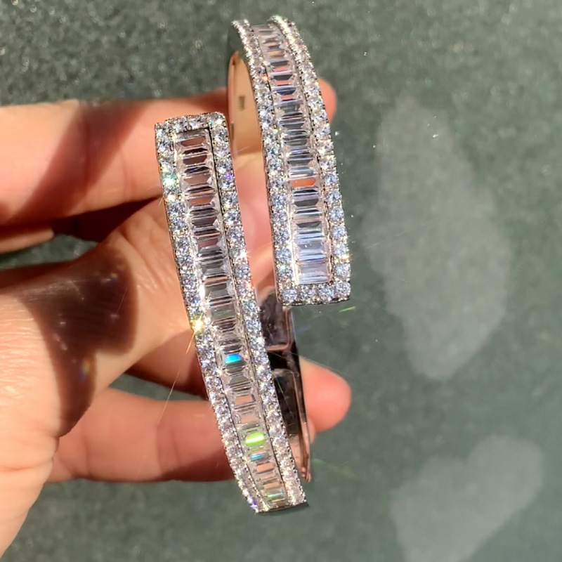 Beautiful, Expensive Looking Bracelet