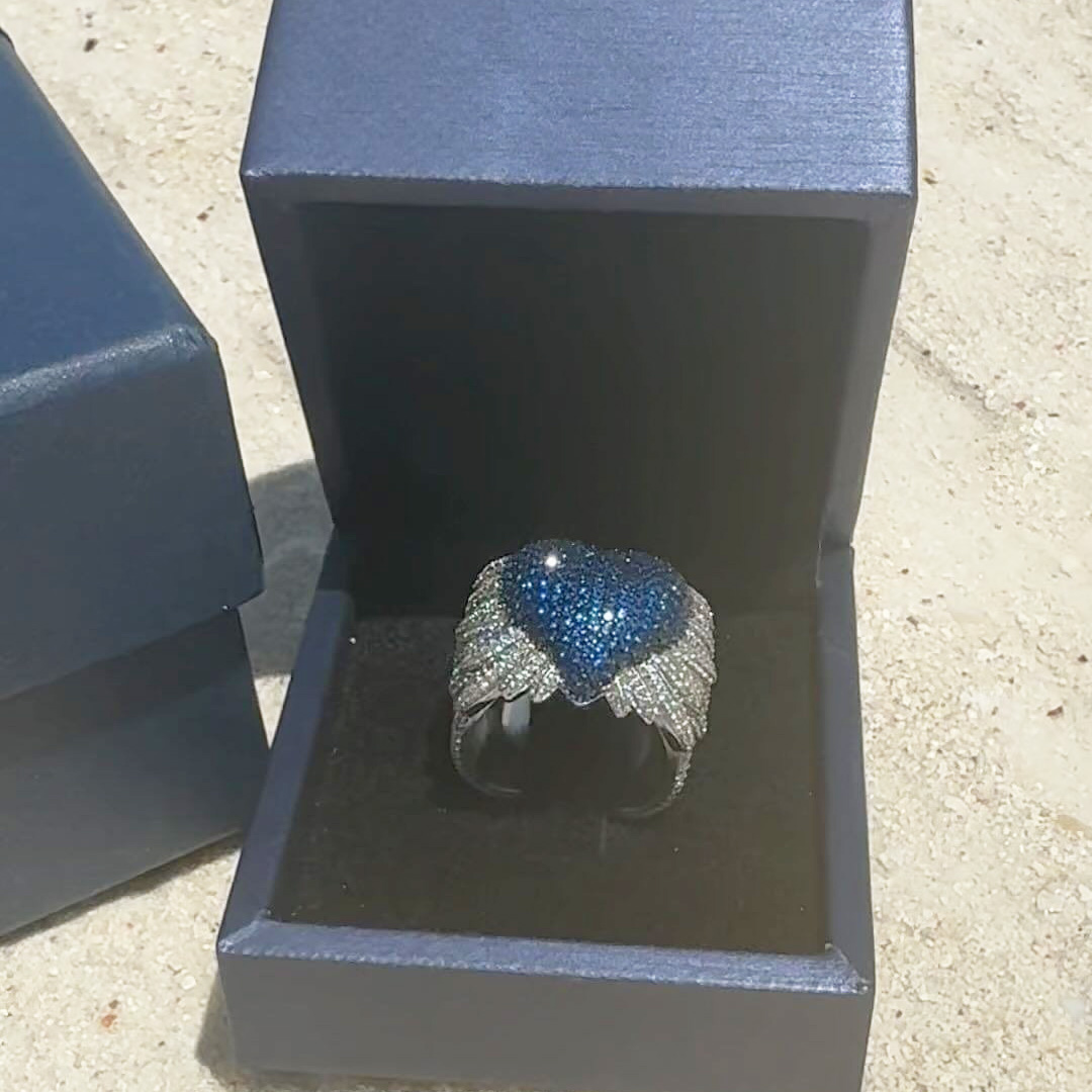 Gorgeous - I've never been much of a jewelry girl, but I LOVE this ring!