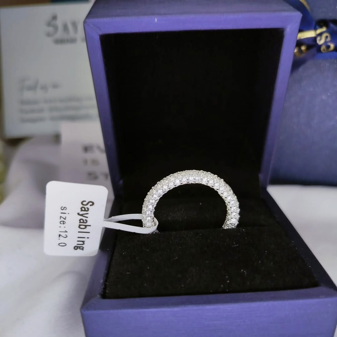 Gorgeous ring