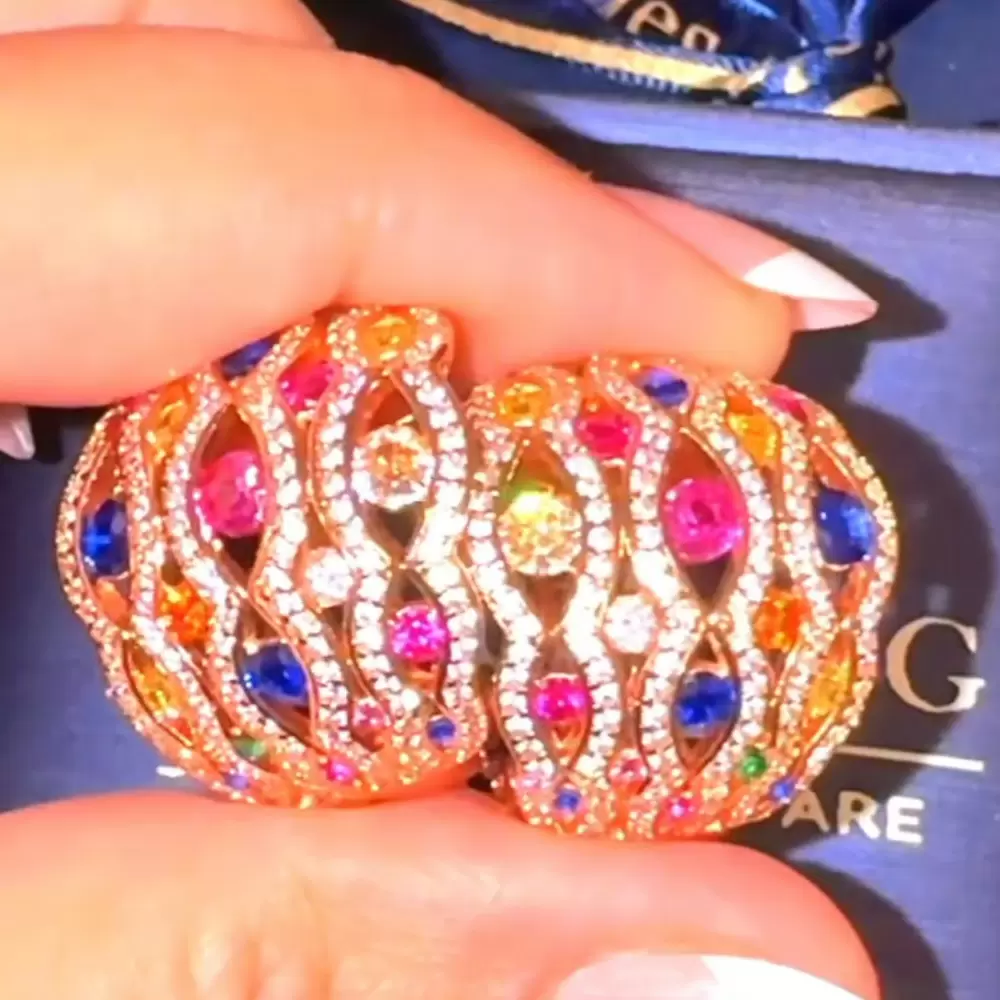 Beautiful. Sparkly and classy.