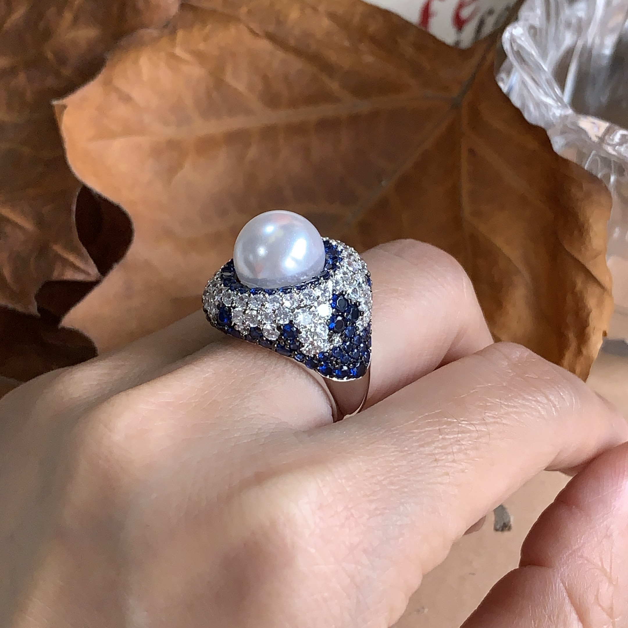 I love this ring.