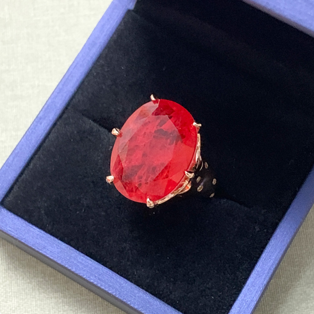 This ring is absolutely stunning.