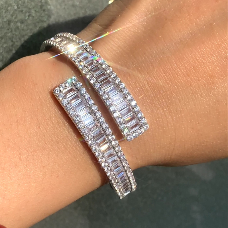 Beautiful, Expensive Looking Bracelet