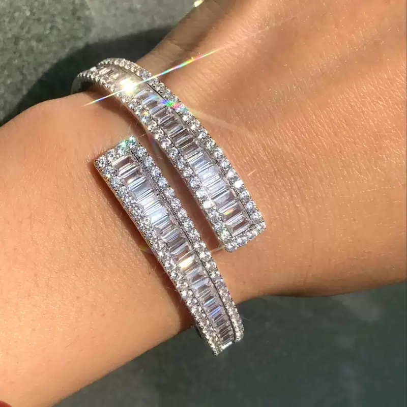 Beautiful, Expensive Looking Bracelet