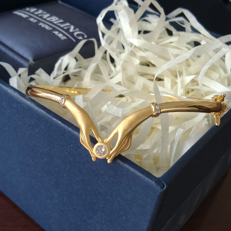 Beautiful dainty bracelet!